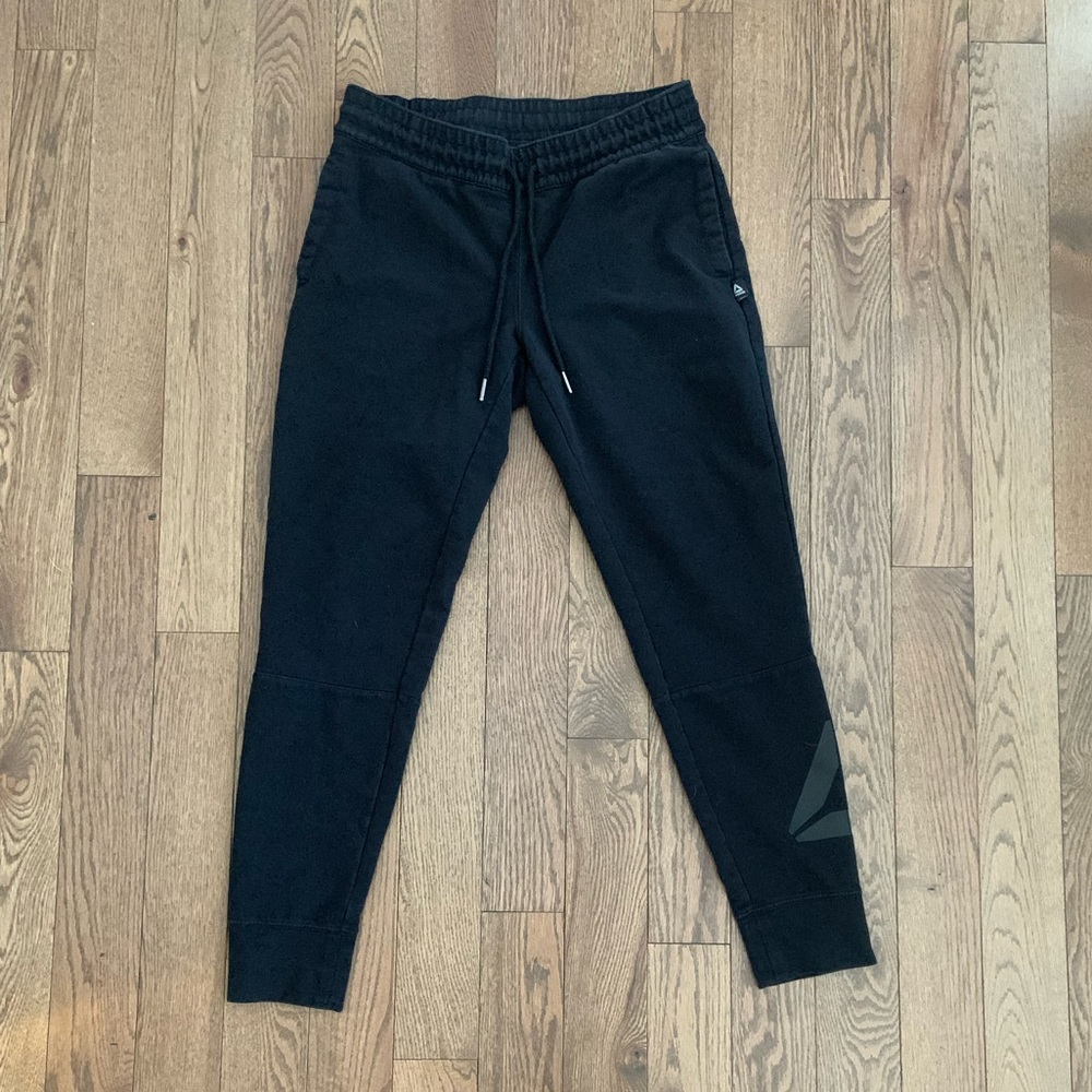 Reebok Sweats Size small